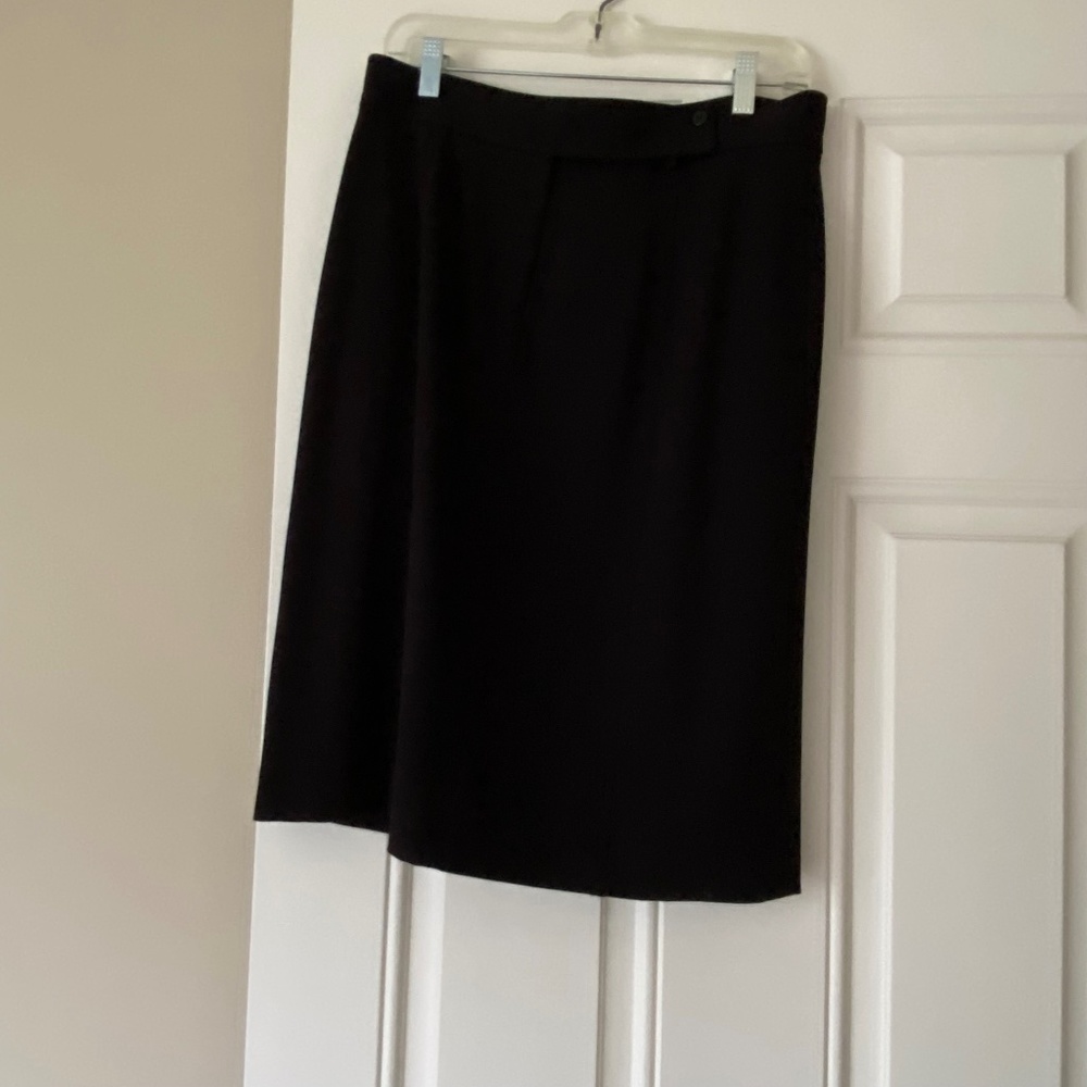Sweet black skirt